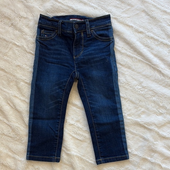 Tommy Hilfiger toddler size 2 Blue Denim Jeans - Picture 1 of 8
